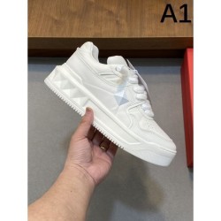 VALENTINO 2025SS Explosive Popular Men's Casual Shoes