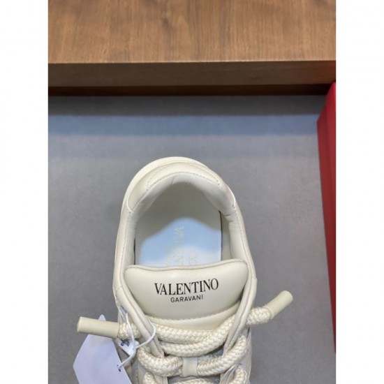 VALENTINO 2025SS Explosive Popular Men's Casual Shoes