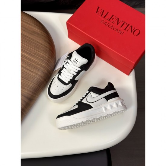 2025SS Casual Shoes VALENTINO Valentino High quality and popular items 2025SS Casual Shoes VALENTINO Valentino High quality and popular items