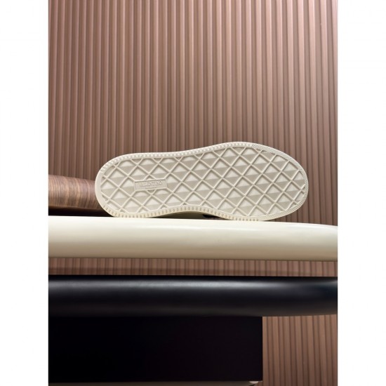 2025SS Casual Shoes VALENTINO Valentino High quality and popular items 2025SS Casual Shoes VALENTINO Valentino High quality and popular items
