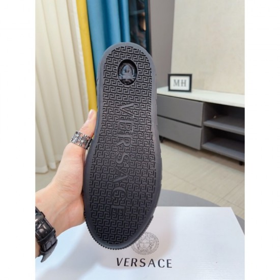 2025SS Casual Shoes VERSACE Versace Elegant shoes that make you look more mature 2025SS Casual Shoes VERSACE Versace Elegant shoes that make you look more mature