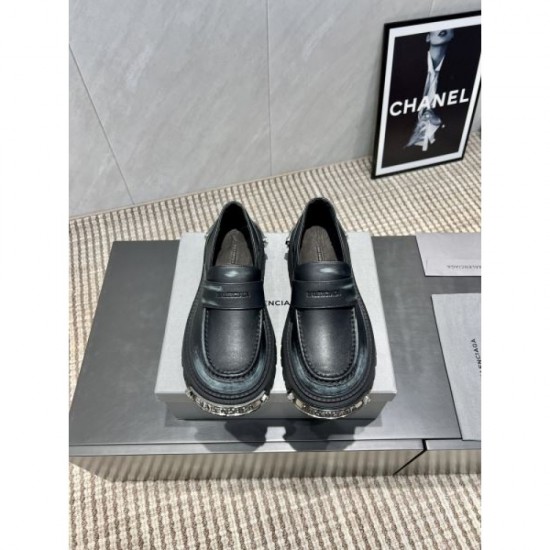 2025FW Women's Casual Shoes BALENCIAGA Trendy models featured in magazines