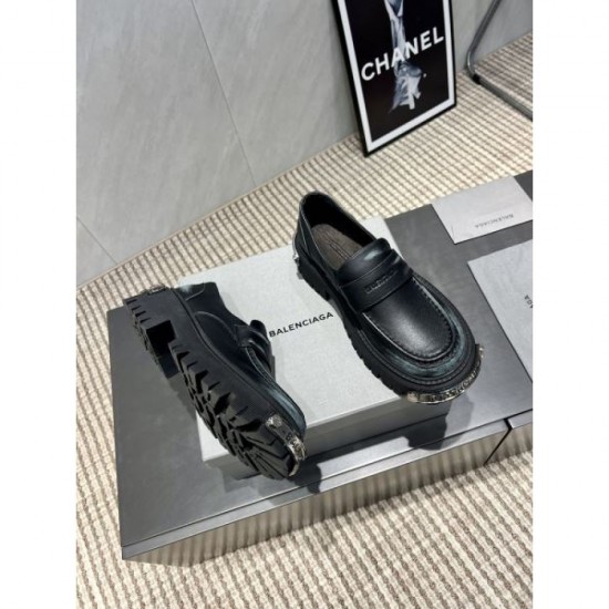 2025FW Women's Casual Shoes BALENCIAGA Trendy models featured in magazines