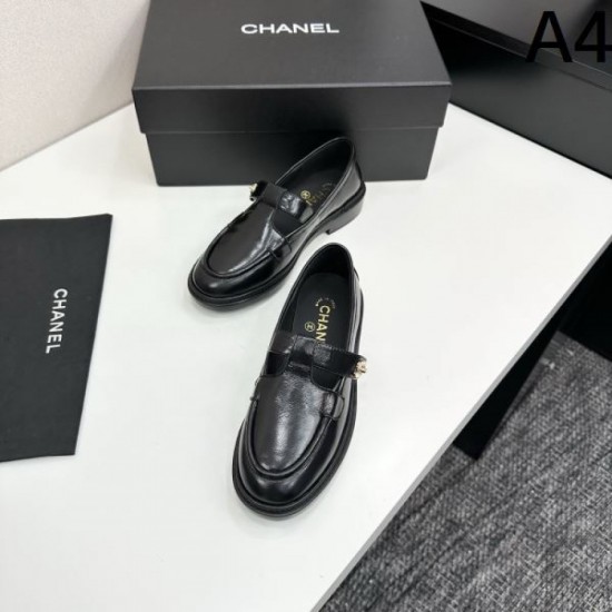 2025FW Women's Casual Shoes CHANEL An elegant replica that looks great with casual outfits
