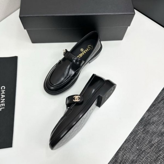 2025FW Women's Casual Shoes CHANEL An elegant replica that looks great with casual outfits