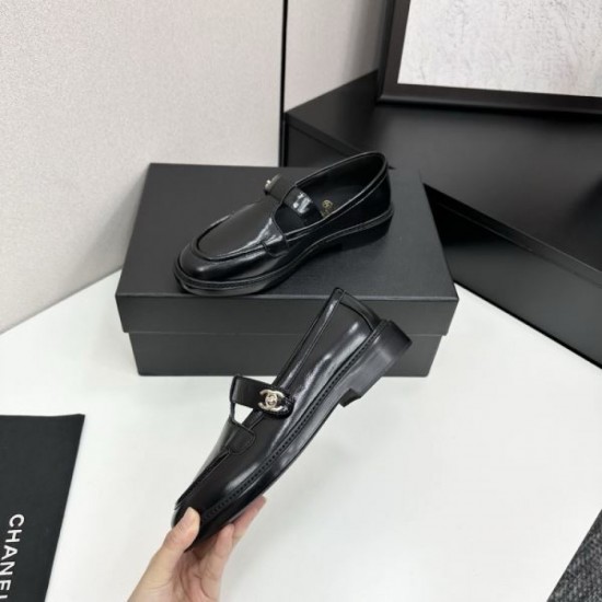 2025FW Women's Casual Shoes CHANEL An elegant replica that looks great with casual outfits