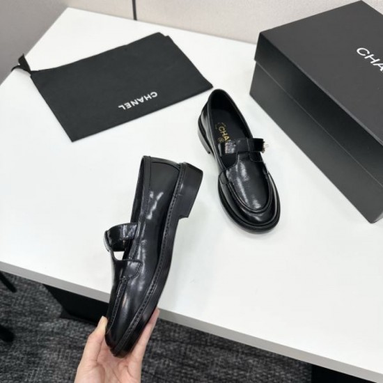 2025FW Women's Casual Shoes CHANEL An elegant replica that looks great with casual outfits