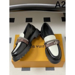 2025FW Women's Casual Shoes LOUIS VUITTON New trends that are easy to incorporate into your outfits
