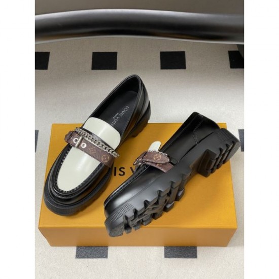2025FW Women's Casual Shoes LOUIS VUITTON New trends that are easy to incorporate into your outfits