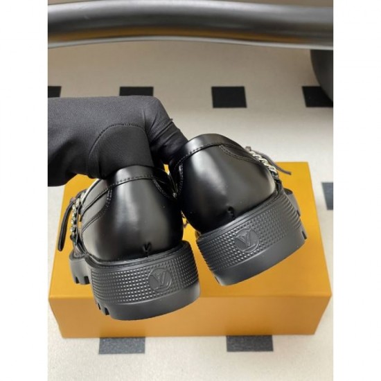 2025FW Women's Casual Shoes LOUIS VUITTON New trends that are easy to incorporate into your outfits