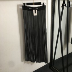 2025SS Pleated Skirt LOUIS VUITTON Louis Vuitton Overseas Limited Item
