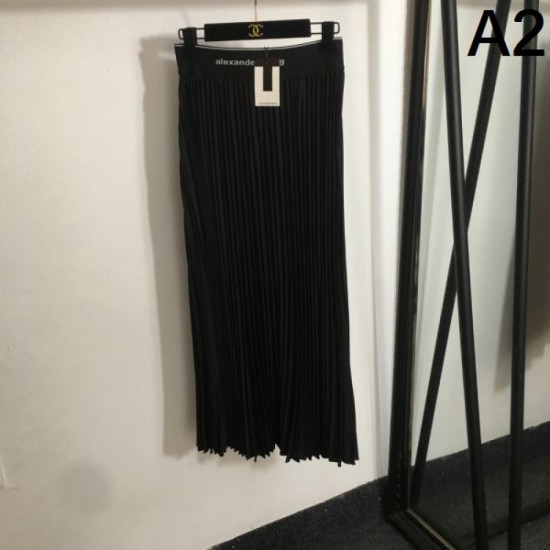 2025SS Pleated Skirt LOUIS VUITTON Louis Vuitton Overseas Limited Item 2025SS Pleated Skirt LOUIS VUITTON Louis Vuitton Overseas Limited Item