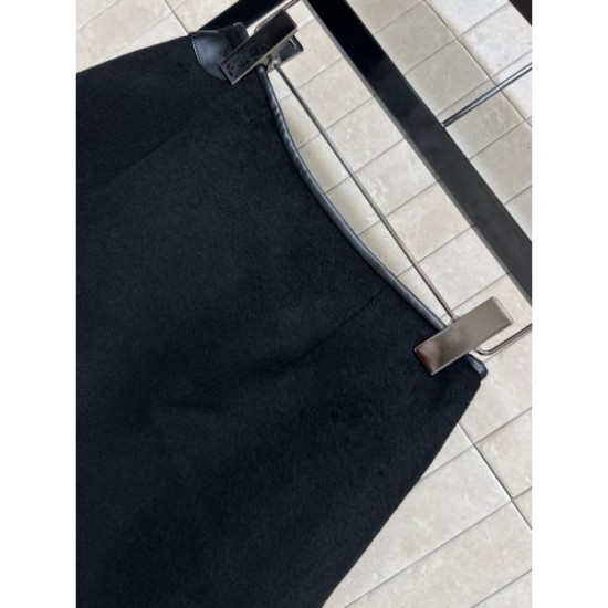 LOUIS VUITTON Mini Skirt 2025 Fall/Winter New Fashionable Items Featured in Magazines LOUIS VUITTON Mini Skirt 2025 Fall/Winter New Fashionable Items Featured in Magazines