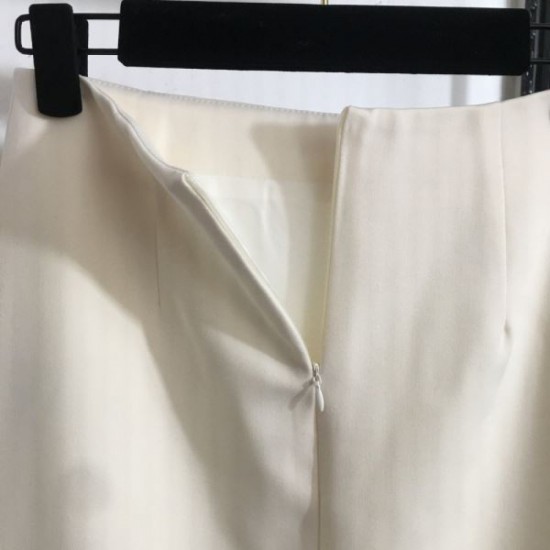 2025SS Skirt MIU MIU Miu Popular items are back in stock! 2025SS Skirt MIU MIU Miu Popular items are back in stock!