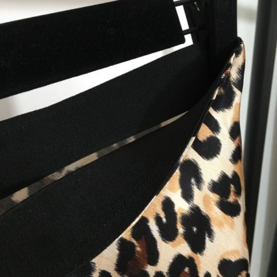 2025SS Long Skirt MIU MIU Miu Popular colors now in stock! 2025SS Long Skirt MIU MIU Miu Popular colors now in stock!
