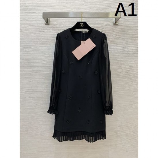 2025SS One Piece MIU MIU Miu Casual Classic 2025SS One Piece MIU MIU Miu Casual Classic