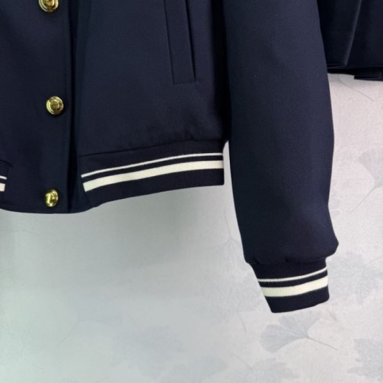 MIU MIU Setup New Fall/Winter 2025 Popular model with outstanding fashion sense MIU MIU Setup New Fall/Winter 2025 Popular model with outstanding fashion sense