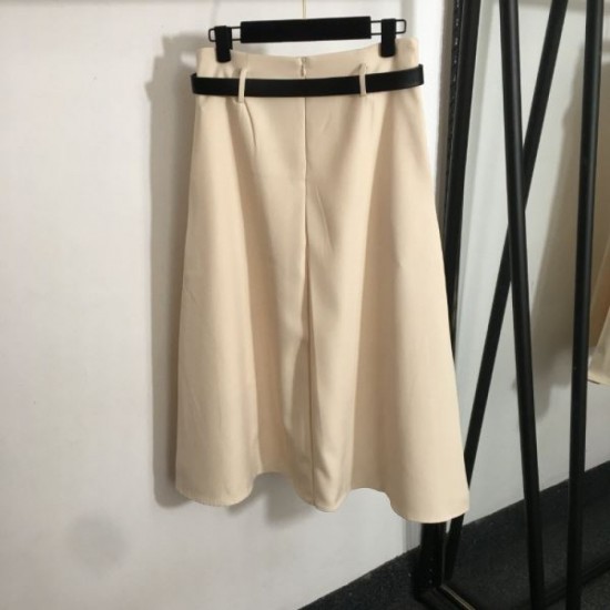 2025SS Skirt VALENTINO Valentino Rare domestic! Very popular 2025SS Skirt VALENTINO Valentino Rare domestic! Very popular