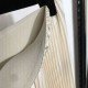 2025SS Pleated Skirt VALENTINO Super Stylish and Very Popular 2025SS Pleated Skirt VALENTINO Super Stylish and Very Popular