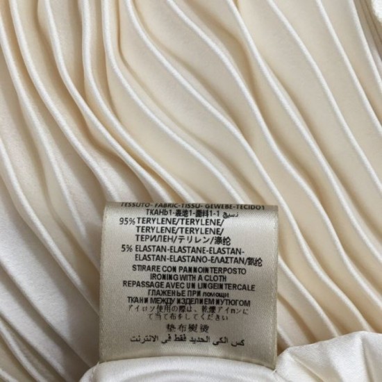 2025SS Pleated Skirt VALENTINO Super Stylish and Very Popular 2025SS Pleated Skirt VALENTINO Super Stylish and Very Popular