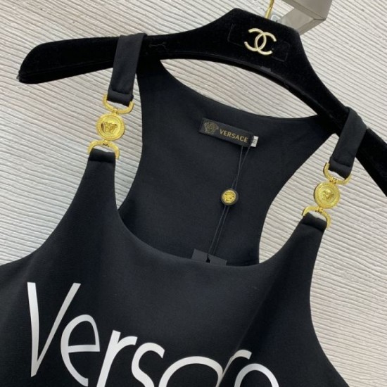 2025SS Top and Bottom Set VERSACE Casual Reversal Charm 2025SS Top and Bottom Set VERSACE Casual Reversal Charm