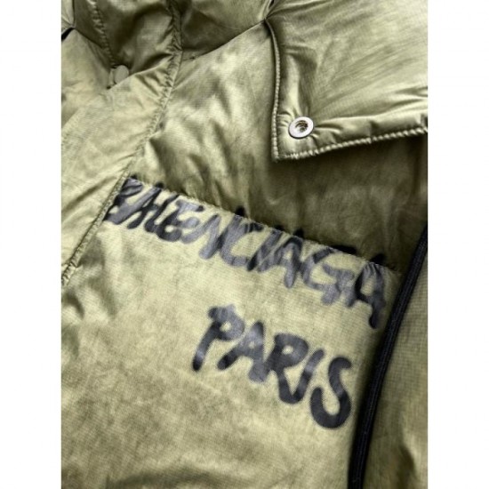 BALENCIAGA Fall/Winter 2025 Down Jacket Elegant and sophisticated winter style