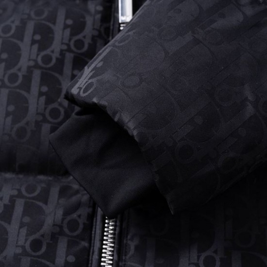 DIOR Dior Fall/Winter 2025 Down Jacket First come, first served model DIOR Dior Fall/Winter 2025 Down Jacket First come, first served model