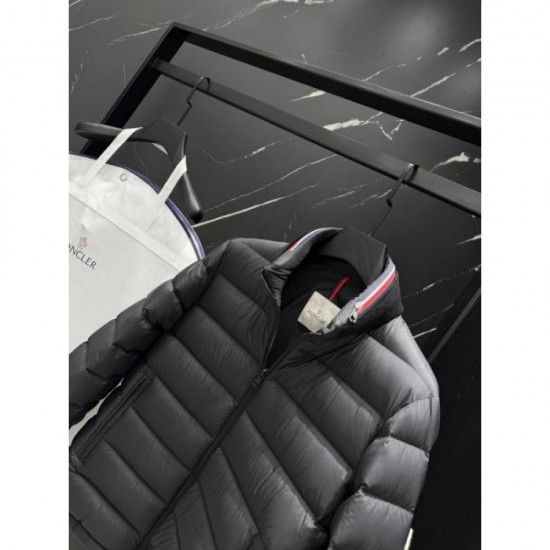 2025FW MONCLER Moncler A down jacket that will catch your attention even down to your feet