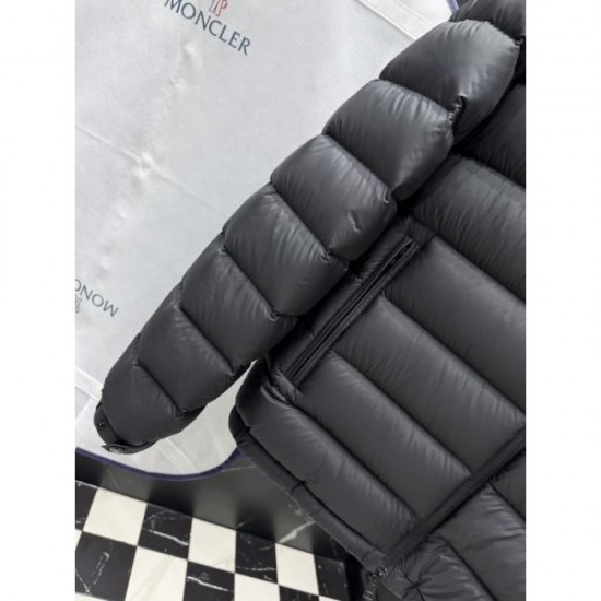 2025FW MONCLER Moncler A down jacket that will catch your attention even down to your feet