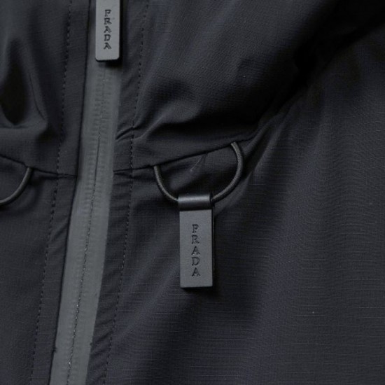 PRADA 2025 Autumn/Winter Down Jacket Featured items that are only available now PRADA 2025 Autumn/Winter Down Jacket Featured items that are only available now