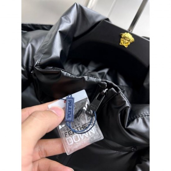 PRADA 2025 Autumn/Winter Down Jacket A popular brand that is becoming a hot topic