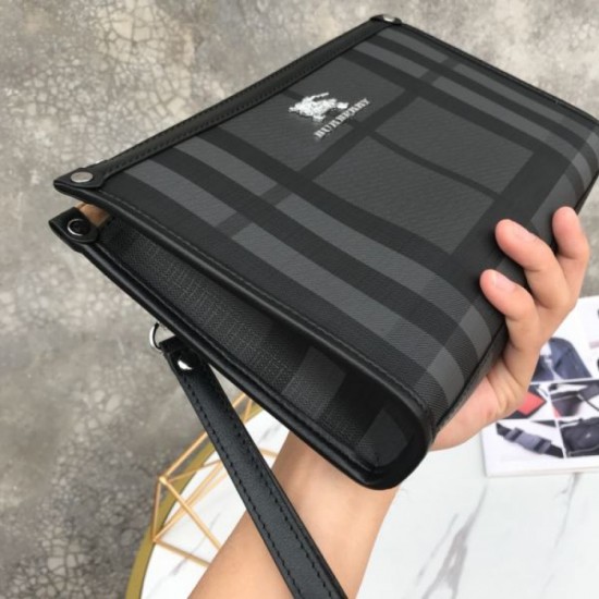 2025FW Clutch Bag BURBERRY Autumn/Winter New Arrival Luxury Popular Model Sale Price 2025FW Clutch Bag BURBERRY Autumn/Winter New Arrival Luxury Popular Model Sale Price