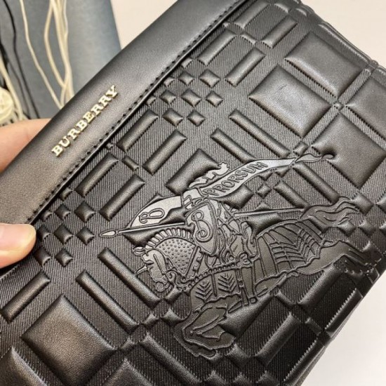 2025FW Clutch Bag BURBERRY Rare Limited Edition Hard to Obtain Luxury Bag 2025FW Clutch Bag BURBERRY Rare Limited Edition Hard to Obtain Luxury Bag