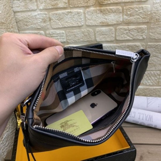 2025FW Clutch Bag BURBERRY New Sale Price Elegant and Stylish 2025FW Clutch Bag BURBERRY New Sale Price Elegant and Stylish