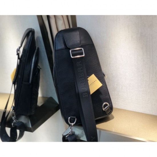2025FW Chest Bag BURBERRY Burberry New Fall/Winter Product Popular item that is sure to be a big hit 2025FW Chest Bag BURBERRY Burberry New Fall/Winter Product Popular item that is sure to be a big hit