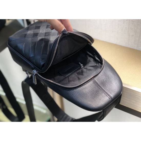 2025FW Chest Bag BURBERRY Burberry New Fall/Winter Product Popular item that is sure to be a big hit 2025FW Chest Bag BURBERRY Burberry New Fall/Winter Product Popular item that is sure to be a big hit