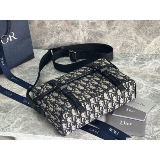 DIOR Shoulder Bag 2025SS This spring and summer's best item is now available DIOR Shoulder Bag 2025SS This spring and summer's best item is now available