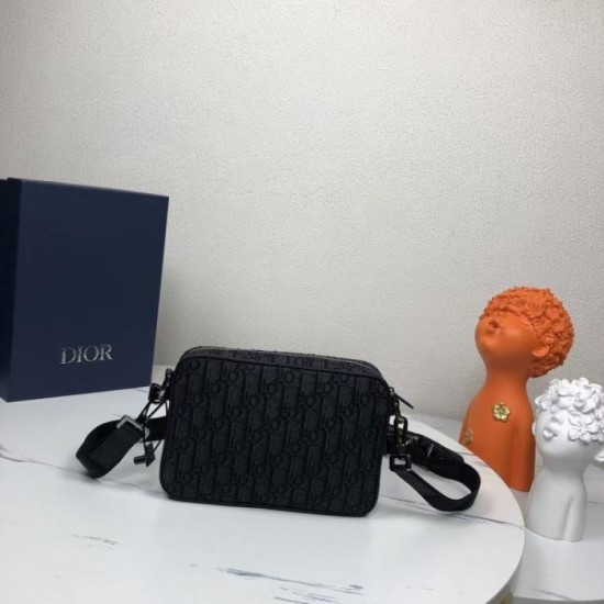 DIOR Shoulder Bag 2025SS A stylish item essential for summer