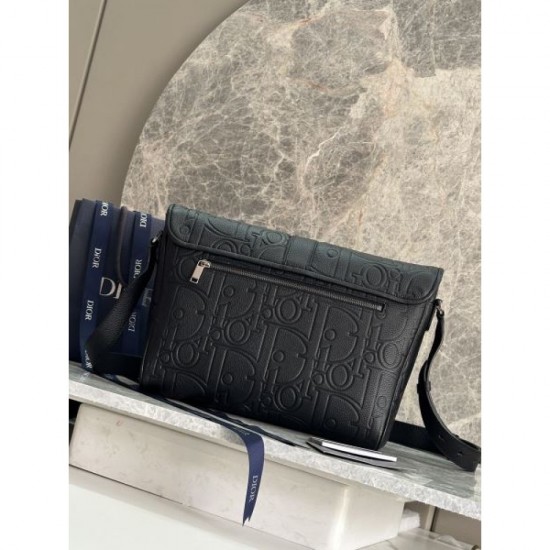 DIOR Shoulder Bag 2025SS A must-see item for fashionable people DIOR Shoulder Bag 2025SS A must-see item for fashionable people