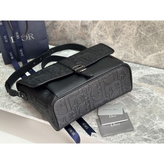 DIOR Shoulder Bag 2025SS A must-see item for fashionable people DIOR Shoulder Bag 2025SS A must-see item for fashionable people