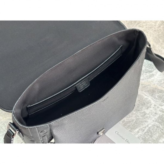 DIOR Shoulder Bag 2025SS A must-see item for fashionable people DIOR Shoulder Bag 2025SS A must-see item for fashionable people