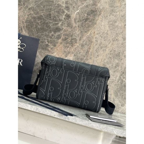 DIOR Shoulder Bag 2025SS Sold out! A hugely popular new spring and summer DIOR Shoulder Bag 2025SS Sold out! A hugely popular new spring and summer