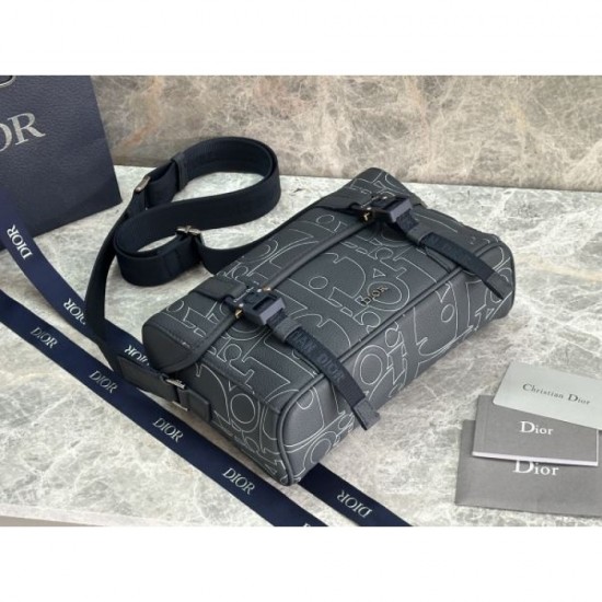DIOR Shoulder Bag 2025SS Sold out! A hugely popular new spring and summer DIOR Shoulder Bag 2025SS Sold out! A hugely popular new spring and summer