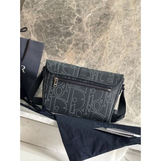 DIOR Shoulder Bag 2025SS Sold out in Japan! Limited quantity, highly anticipated items DIOR Shoulder Bag 2025SS Sold out in Japan! Limited quantity, highly anticipated items