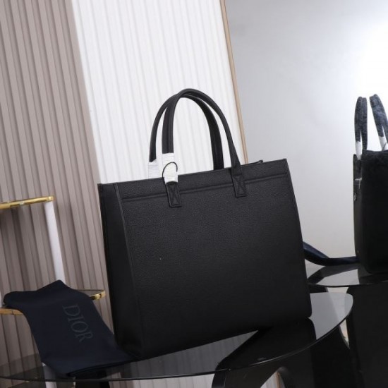 2025FW Briefcase DIOR Dior New Product Limited Edition A gorgeous design with a sense of luxury