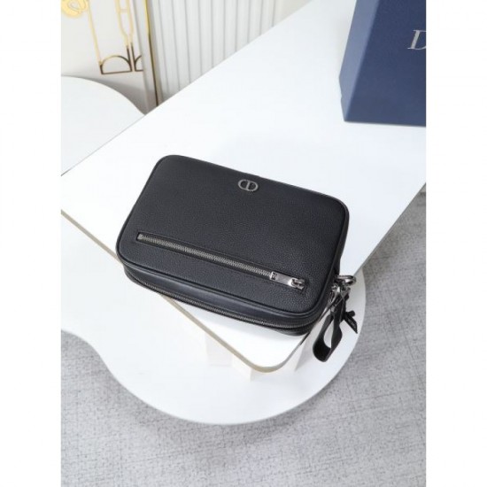 2025FW Clutch Bag DIOR Dior A hot topic in Japan - a new product with a great sense of trend 2025FW Clutch Bag DIOR Dior A hot topic in Japan - a new product with a great sense of trend