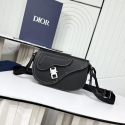 2025FW Shoulder Bag DIOR Dior Autumn/Winter Limited Edition A very popular new bag that is sure to be short on stock