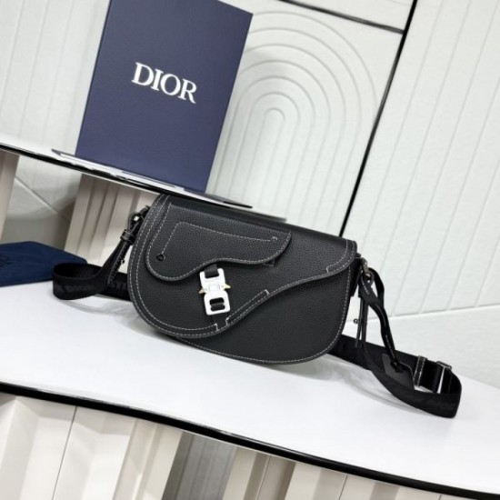 2025FW Shoulder Bag DIOR Dior Autumn/Winter Limited Edition A very popular new bag that is sure to be short on stock 2025FW Shoulder Bag DIOR Dior Autumn/Winter Limited Edition A very popular new bag that is sure to be short on stock