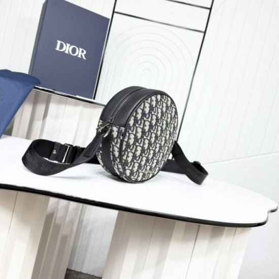 2025FW Shoulder Bag DIOR Dior Superior New Items that are a hot topic every season 2025FW Shoulder Bag DIOR Dior Superior New Items that are a hot topic every season