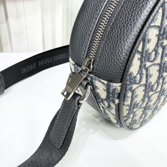 2025FW Shoulder Bag DIOR Dior Superior New Items that are a hot topic every season 2025FW Shoulder Bag DIOR Dior Superior New Items that are a hot topic every season